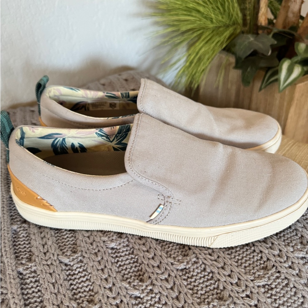 TOMS Trvl Lite Gray Canvas Slip Ons